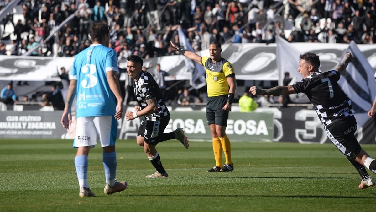 Luis Silba fue el autor del segundo gol de Gimnasia. Luis Silba fue el autor del segundo gol de Gimnasia.