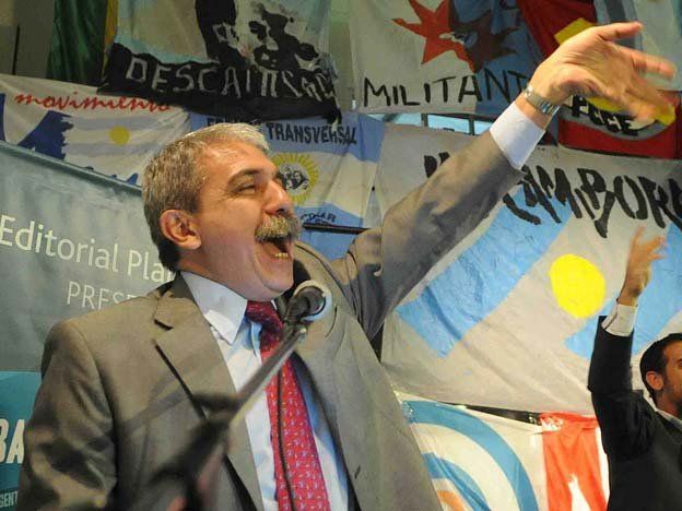 Aníbal Fernández desactivó el paro de los jugadores de Quilmes