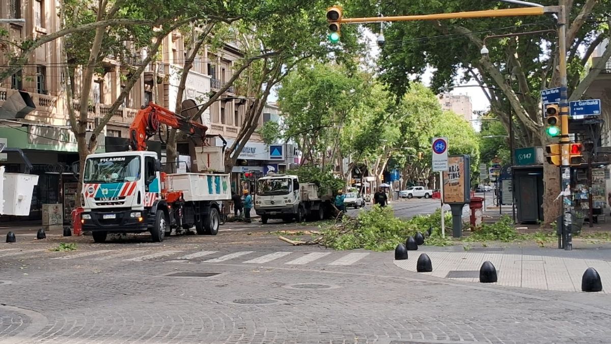 El panorama en San Martín y Sarmiento a primera hora de este lunes.