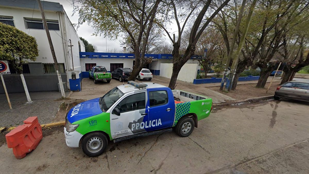 La mujer policia y su madre permanecen detenidas en una comisaría de Quilmes por el homicidio y posterior incendio en Berazategui