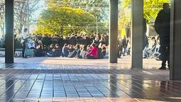 La sentada en el Martín Zapata tras el incidente con las fotos y el vicedirector.