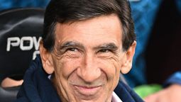 Gustavo Costas y un emotivo mensaje para los hinchas con una curiosa omisión.