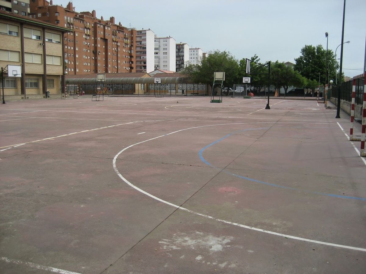 Un alumno encontró dos cartuchos de arma de fuego en el patio de una escuela