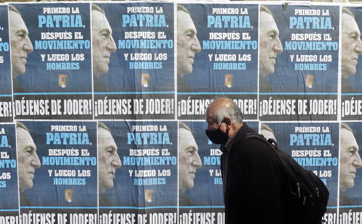 Curiosos afiches por la crisis en el Gobierno nacional: