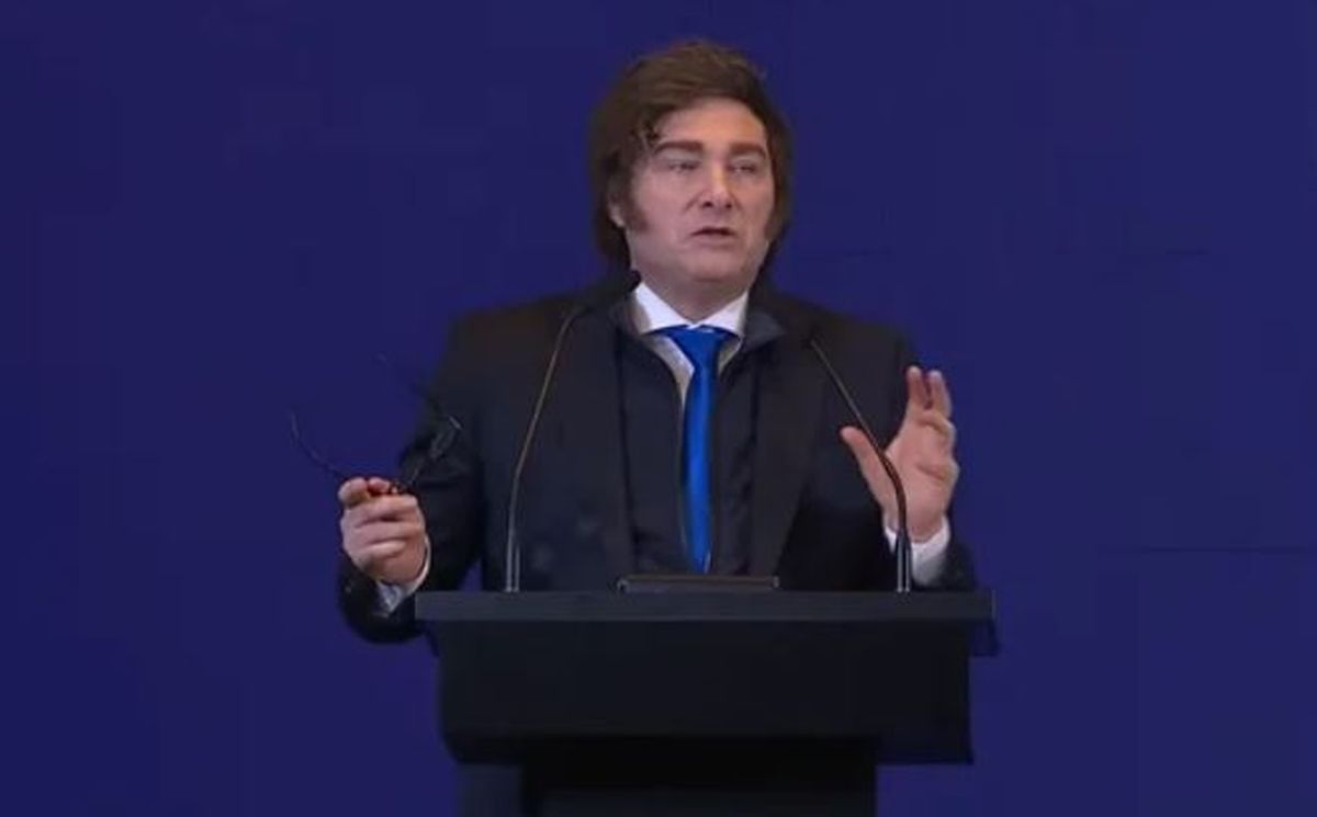 Javier Milei se quejó del avance del antisemetismo, defendió la batalla cultural y elogió a Kast