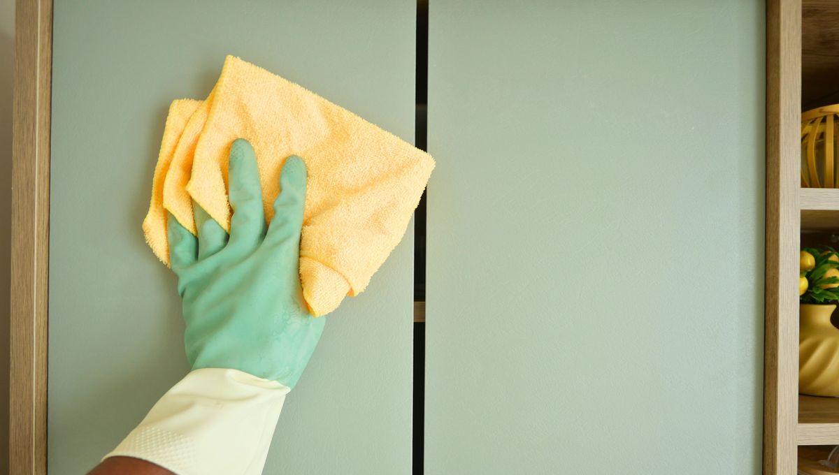 Chau grasa en las alacenas, gracias a un truco casero. Chau grasa en las alacenas, gracias a un truco casero. 