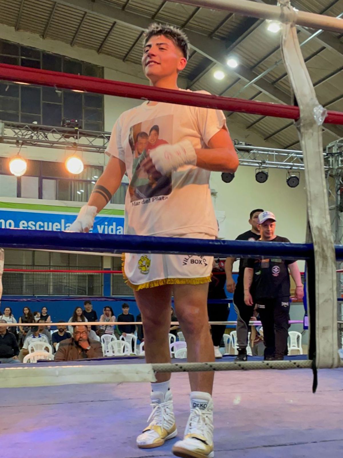 La Joya Carrasco brilló en el Juan Domingo Ribosqui debutando con triunfo en el boxeo rentado. La Joya Carrasco brilló en el Juan Domingo Ribosqui debutando con triunfo en el boxeo rentado.