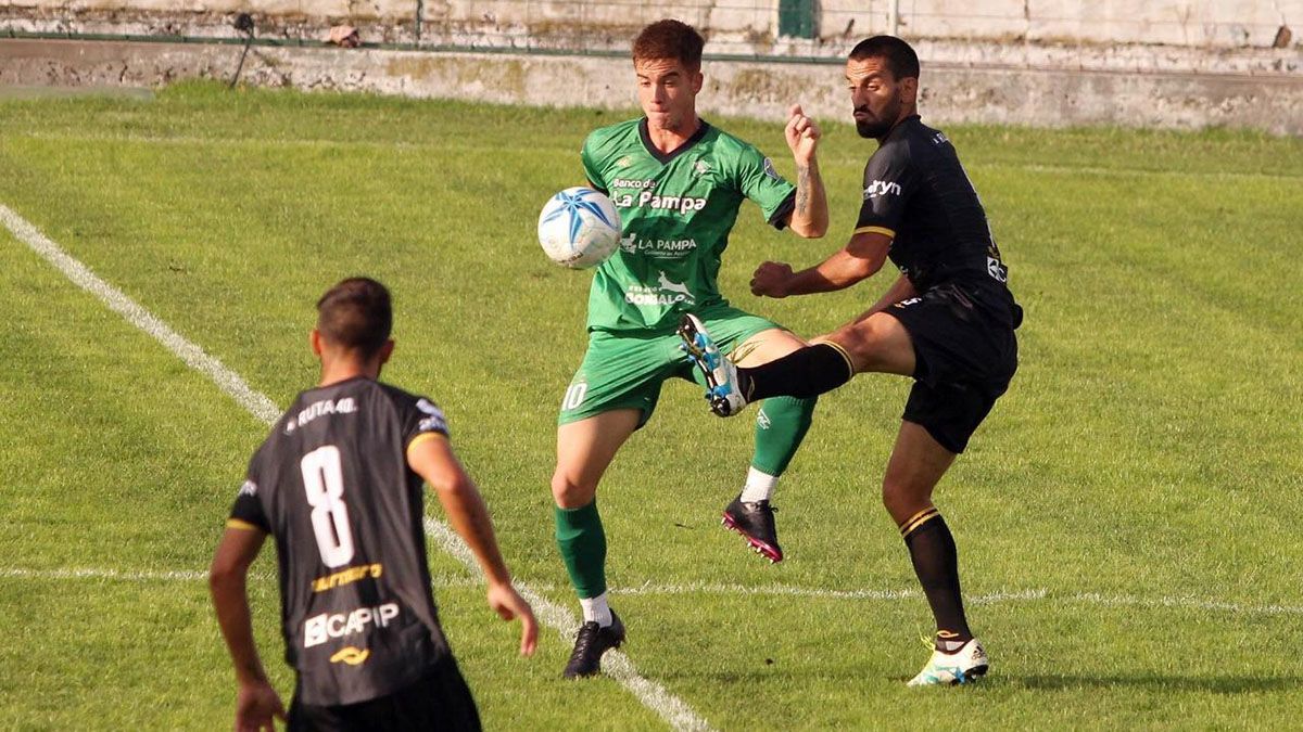 Enzo Martínez y la gran chance de jugar en la Lepra