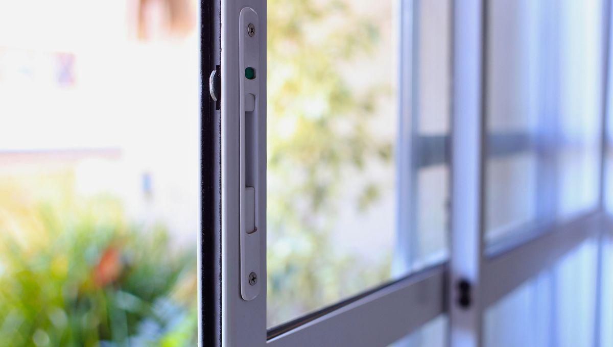 Las ventanas corredizas de aluminio son muy lindas, prácticas, no se hinchan con la humedad y tienen mayor durabilidad Las ventanas corredizas de aluminio son muy lindas, prácticas, no se hinchan con la humedad y tienen mayor durabilidad