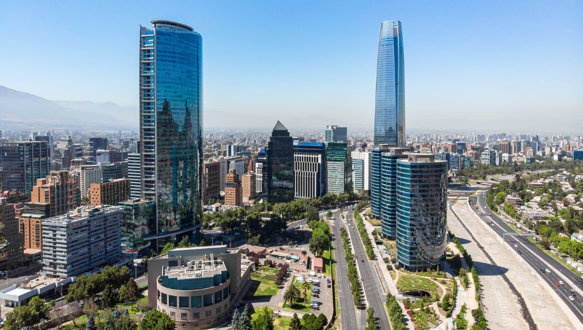 Qué locales de Chile abrirán en Semana Santa para atender a los argentinos