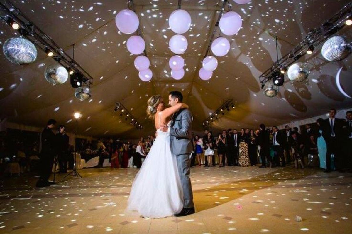 La pareja mendocina que se conoció en Badoo, apostó fuerte desde el primer día y celebra 10 años de matrimonio