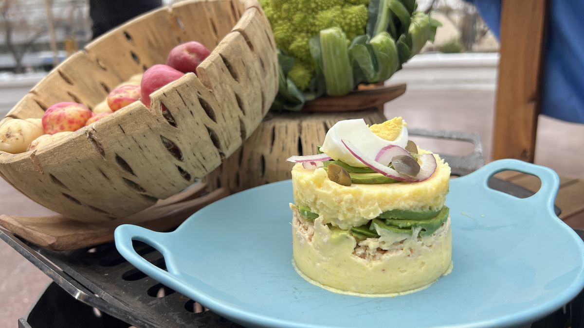 La causa limeña es una de las recetas peruanas más exquisitas.