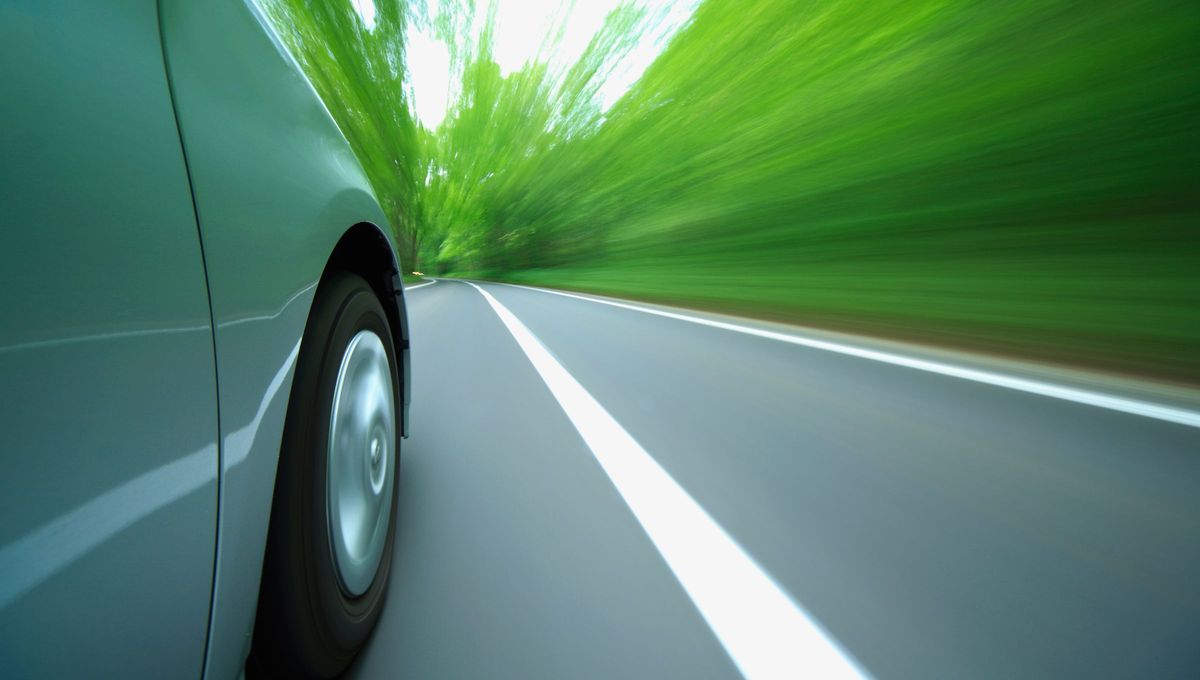 Aunque los radares de velocidad se se&ntilde;alan con carteles de advertencia, existe otra pista para detectarlos: las espiras.