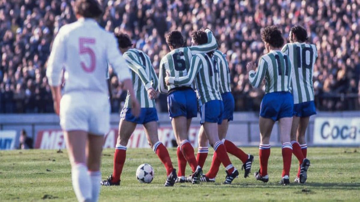 Francia tuvo que usar la camiseta de Kimberley de Mar del Plata en el Mundial de Argentina 1978.