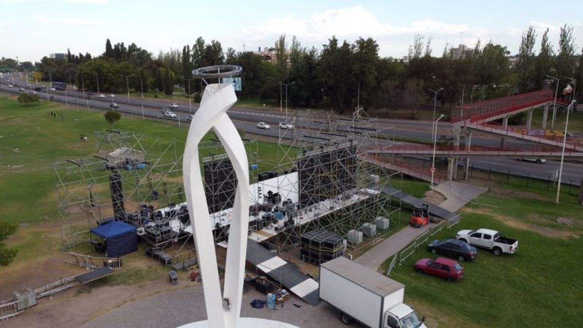 Así se prepara el Predio de la Virgen para recibir el Paseo Federal de la Vendimia, desde esta noche de miércoles hasta el viernes. Así se prepara el Predio de la Virgen para recibir el Paseo Federal de la Vendimia, desde esta noche de miércoles hasta el viernes.