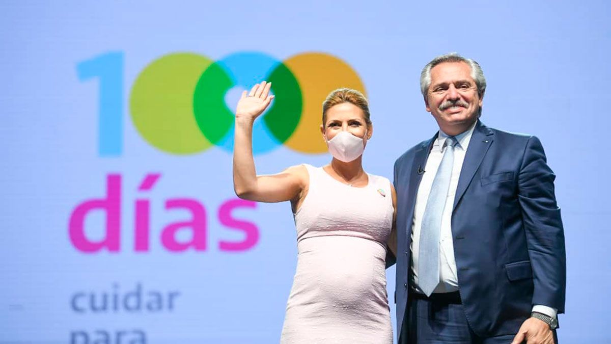 Todo indica que debería nacer entre la segunda y tercera semana de abril, precisó el jefe de Estado.