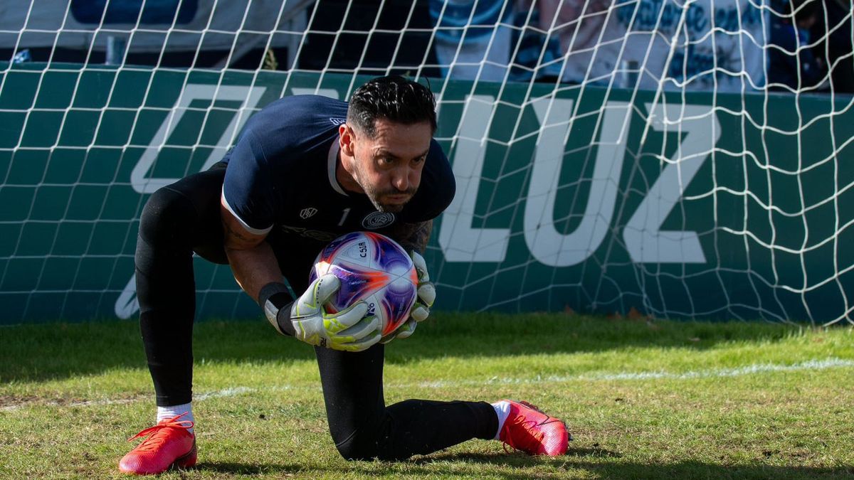 Maximiliano Gagliardo se siente feliz de integrar el plantel de Independiente Rivadavia.