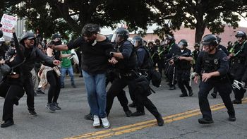 Toque de queda en Los Ángeles: protestas contra Trump y arrestos por parte de la Policía