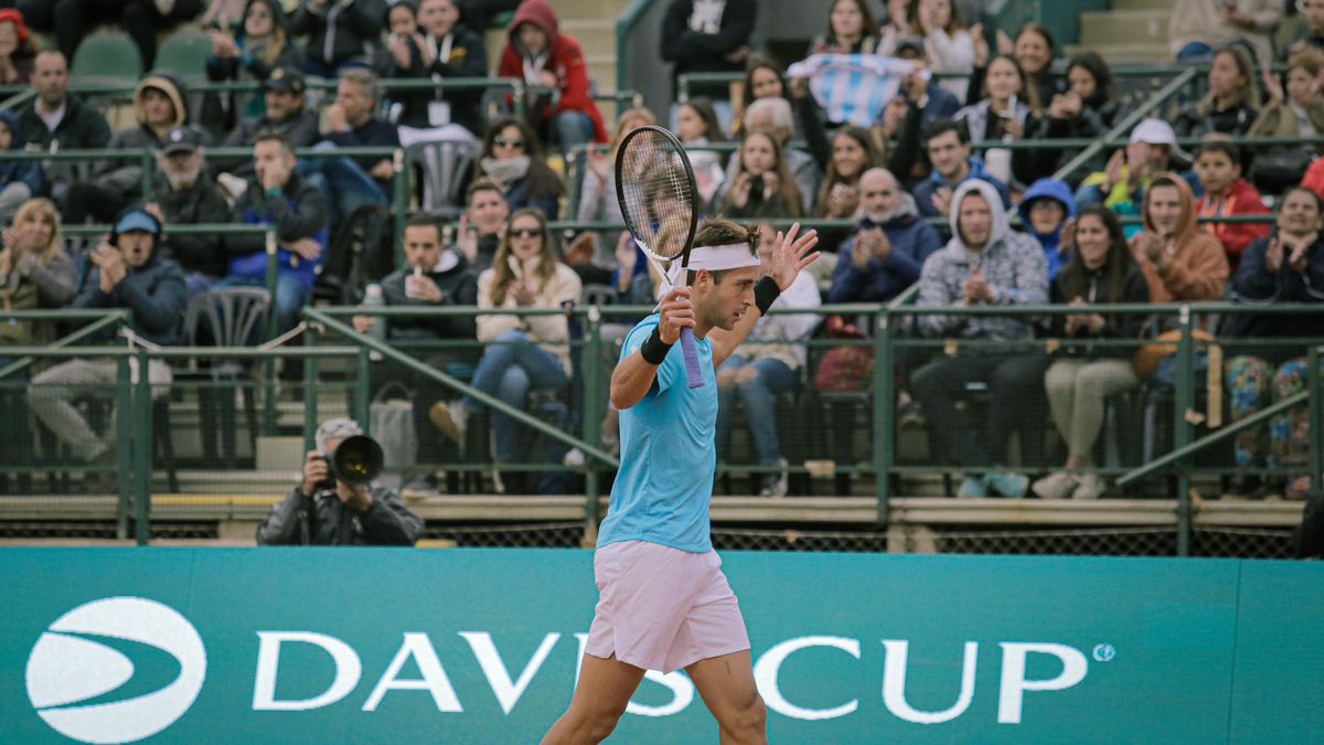 Guillermo Coria hizo debutar a Tomás Etcheverry en la Copa Davis