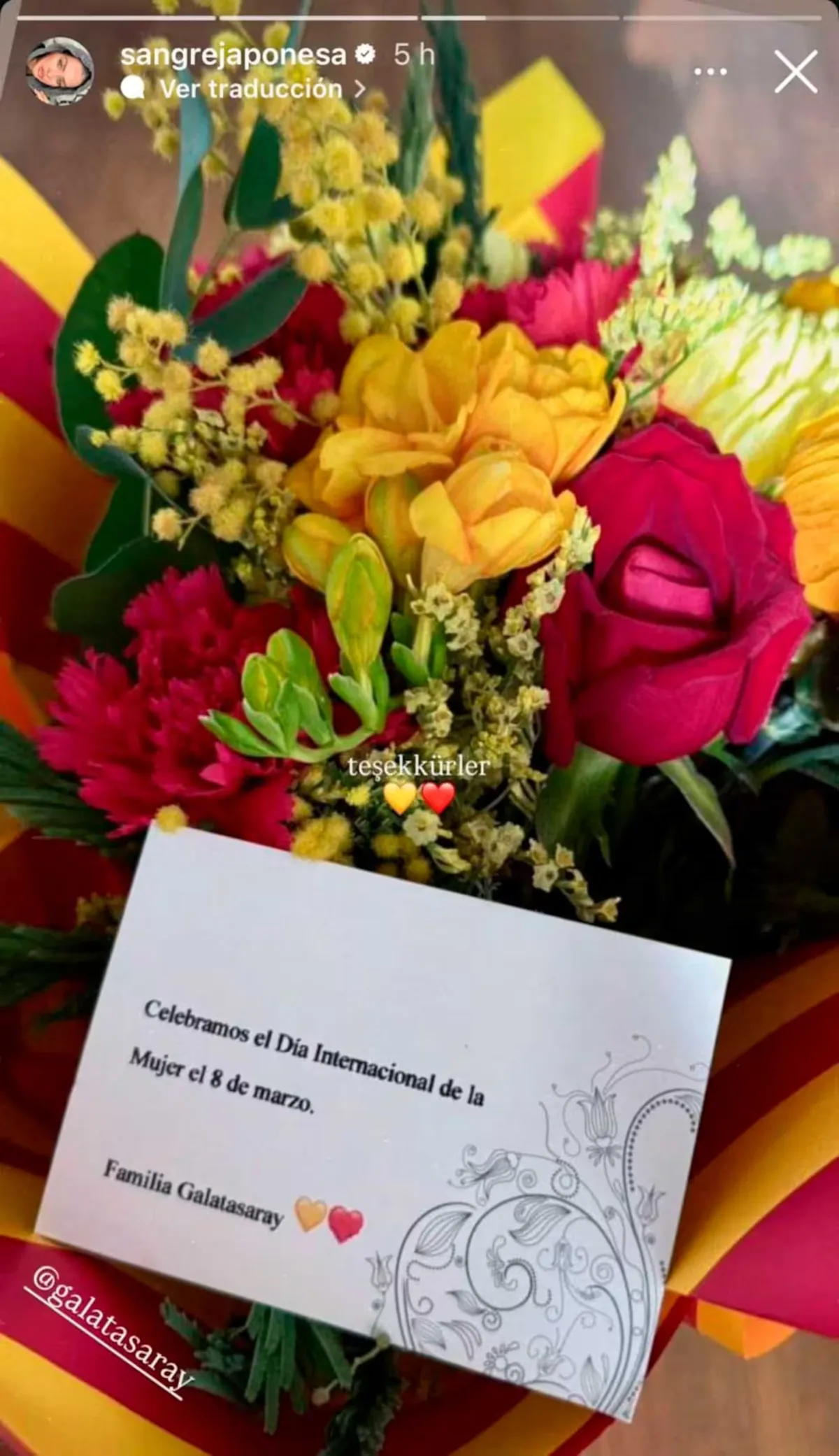 El regalo del Galatasaray a la China Suárez. El regalo del Galatasaray a la China Suárez.