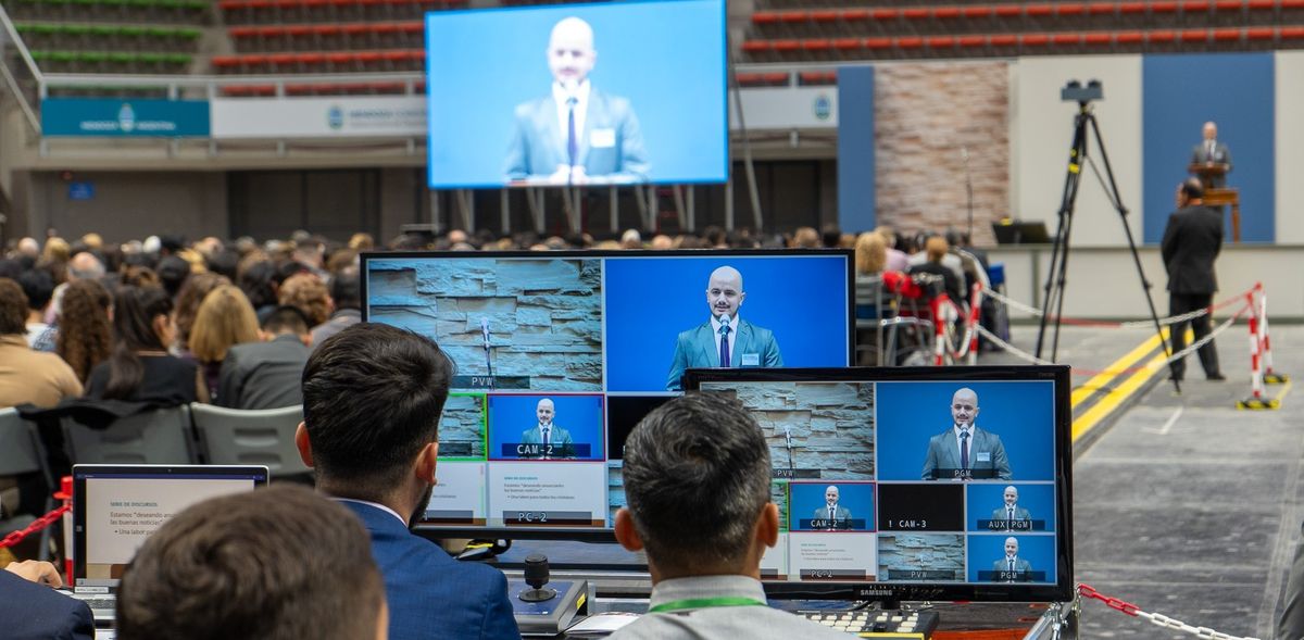 Testigos de Jehová contaron que se preparan grandes producciones para estos eventos. Testigos de Jehová contaron que se preparan grandes producciones para estos eventos.