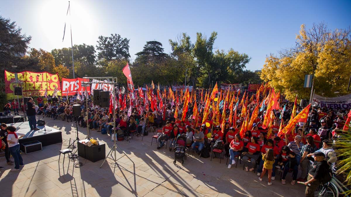 El Frente de Izquierad hizo su festejo por el Dìa del Trabajador.