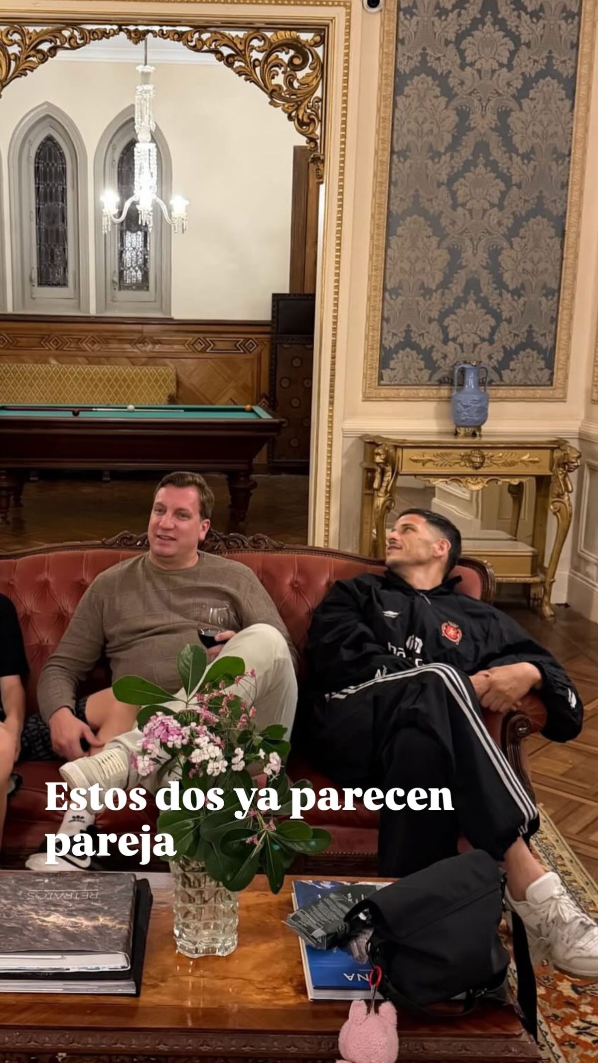 Maxi López y Martín Migueles juntos en el piso de Wanda Nara. Maxi López y Martín Migueles juntos en el piso de Wanda Nara.