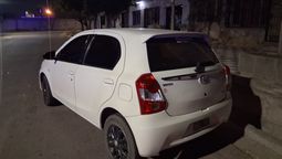 Atrapan a dos sospechosos y recuperan un auto sustraído tras una violenta entradera en Luján
