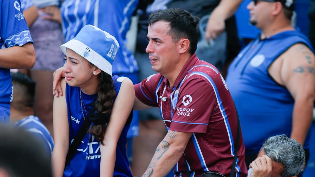 Un padre, una hija y Godoy Cruz, no importa el nombre propio de la imagen ilustrativa.