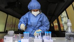 Testeos y controles a pacientes de Covid en Argentina.