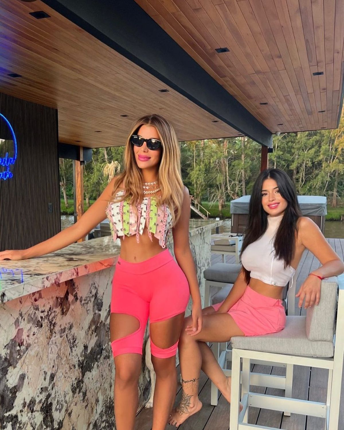 Charlotte Caniggia regresó a las redes en calcitas y con nuevo look y le dijeron de todo.