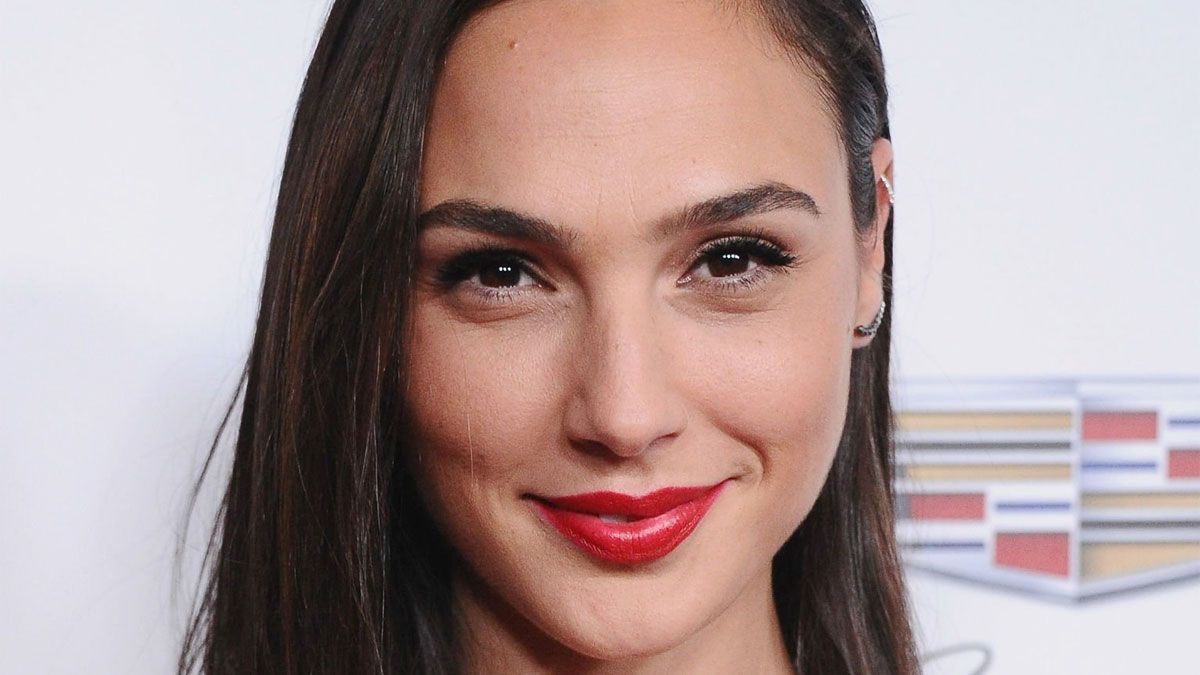 La actriz Gal Gadot interpreta a la Agente Stone en la película de Netflix.