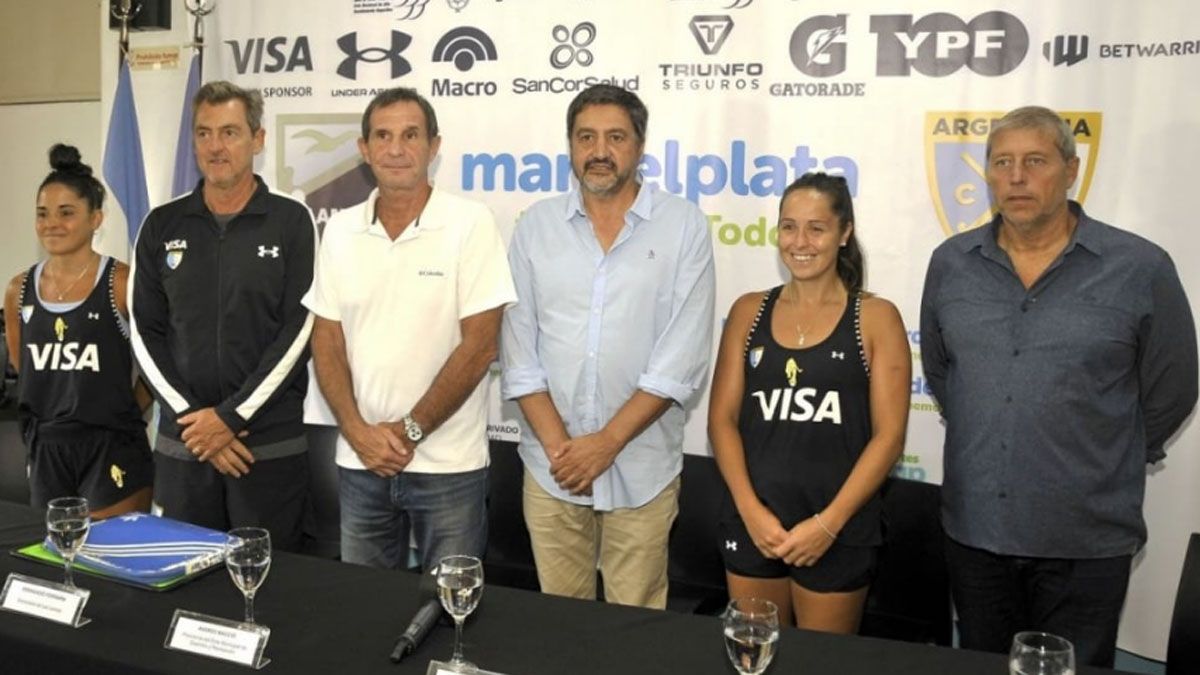 Ferrara, Granatto y Sánchez Moccia estuvieron en la presentación de la serie