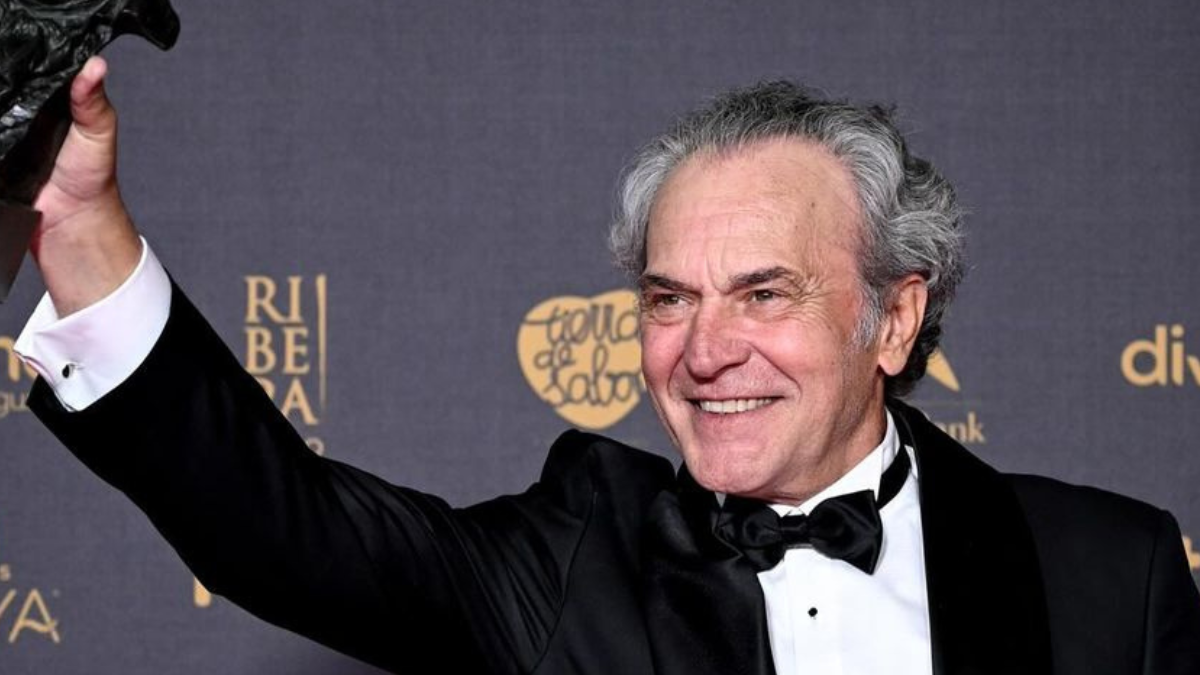 José Coronado fue premiado con el Premio Platino a mejor actor de reparto 2024 por Cerrar los ojos. José Coronado fue premiado con el Premio Platino a mejor actor de reparto 2024 por Cerrar los ojos.