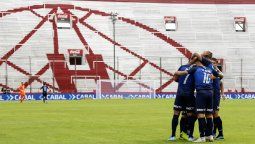 Talleres goleó a Huracán en Parque Patricios