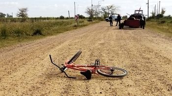 Una desmalezadora aplastó a un niño de 12 años que intentó cruzar una ruta