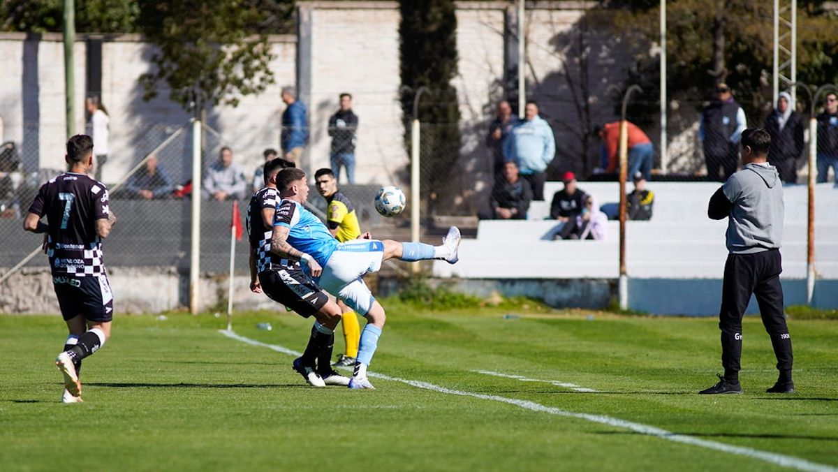 Gimnasia y Estudiantes de Río Cuarto se enfrentan en el Víctor Legrotaglie.