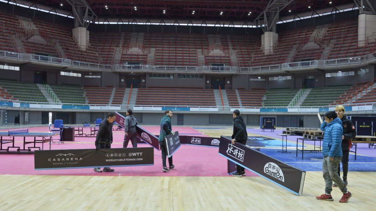 Este viernes ya se instalaron las mesas y todo lo necesario para la disputa de esta fecha del circuito mundial del tenis de mesa en el Aconcagua Arena de Mendoza. Este viernes ya se instalaron las mesas y todo lo necesario para la disputa de esta fecha del circuito mundial del tenis de mesa en el Aconcagua Arena de Mendoza.