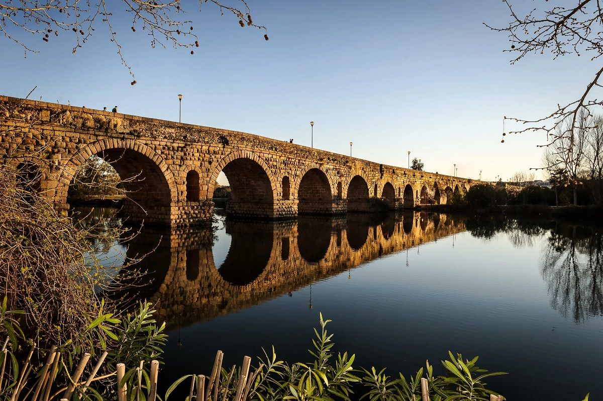 El puente romano fue construido a pedido del emperador Octavio Augusto. Imagen de Freepik. El puente romano fue construido a pedido del emperador Octavio Augusto. Imagen de Freepik.