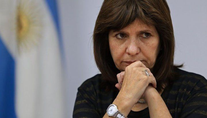 Detuvieron a una mujer que amenazó a la hija de Macri