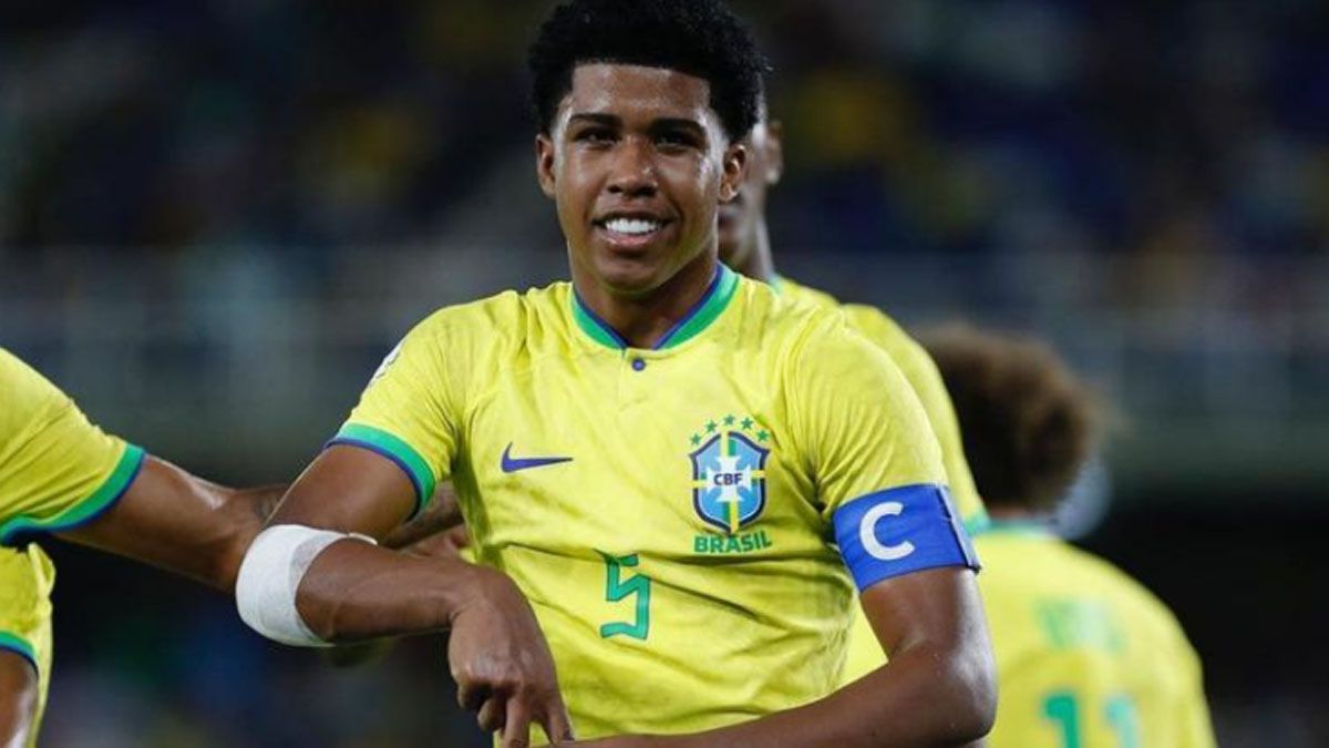 Andrey Santos, blindado por Chelsea, es volante del Vasco da Gama