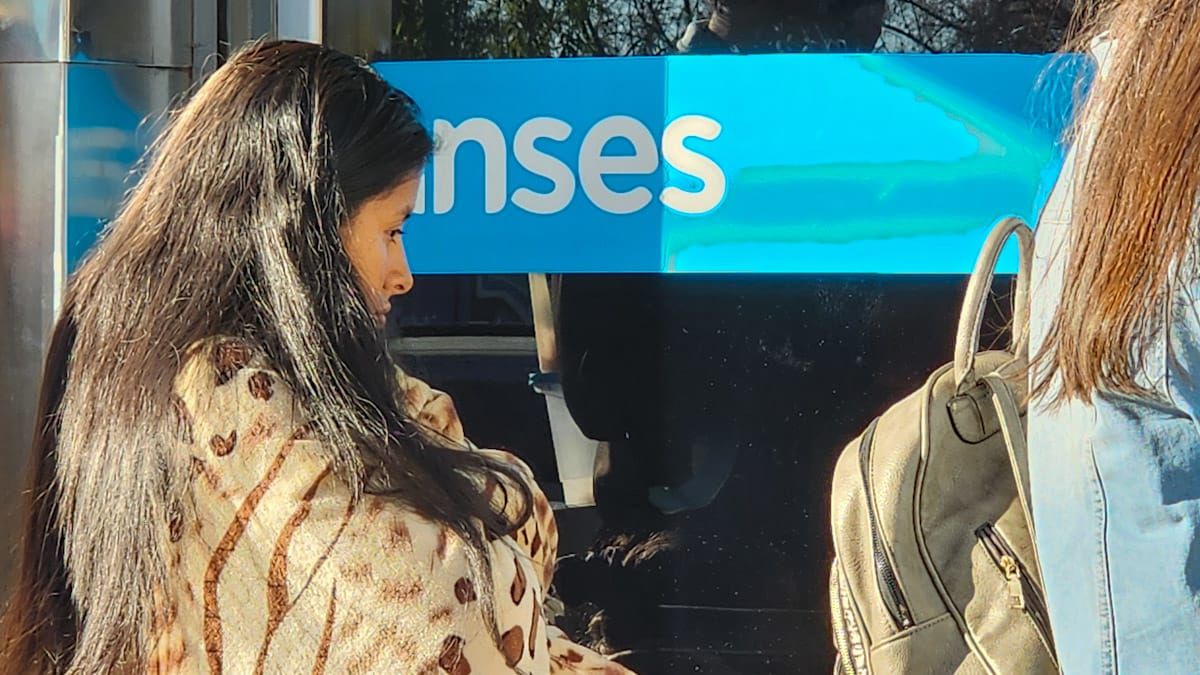 ANSES confirmó que AUH y AUE cobrarán doble aumento en julio