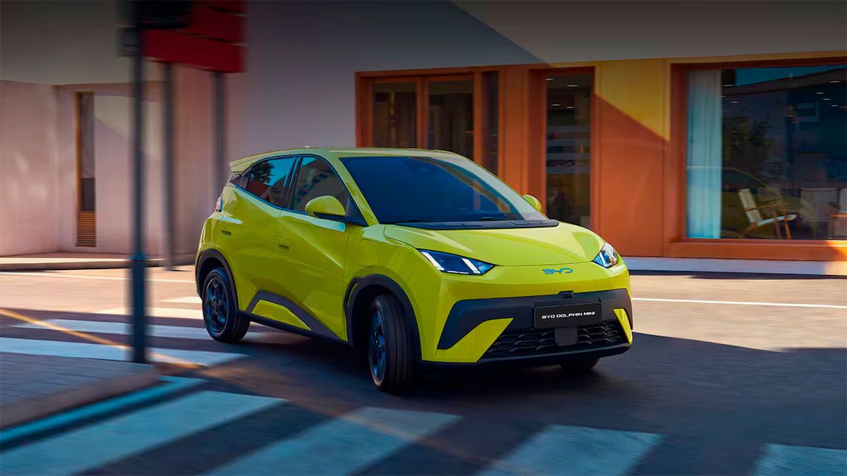 Si estás en la búsqueda de un auto convencional, el BYD Dolphin Mini tiene un precio aproximado de $33.220.000 al cambio oficial. Si estás en la búsqueda de un auto convencional, el BYD Dolphin Mini tiene un precio aproximado de $33.220.000 al cambio oficial.