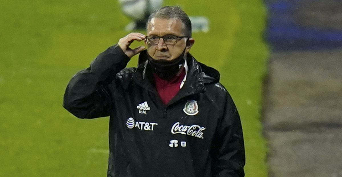 El Tata Martino, operado de urgencia en México