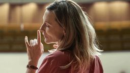 La actriz Cate Blanchett interpreta en la película de Netflix a Lydia Tár, una prestigiosa directora de orquesta.