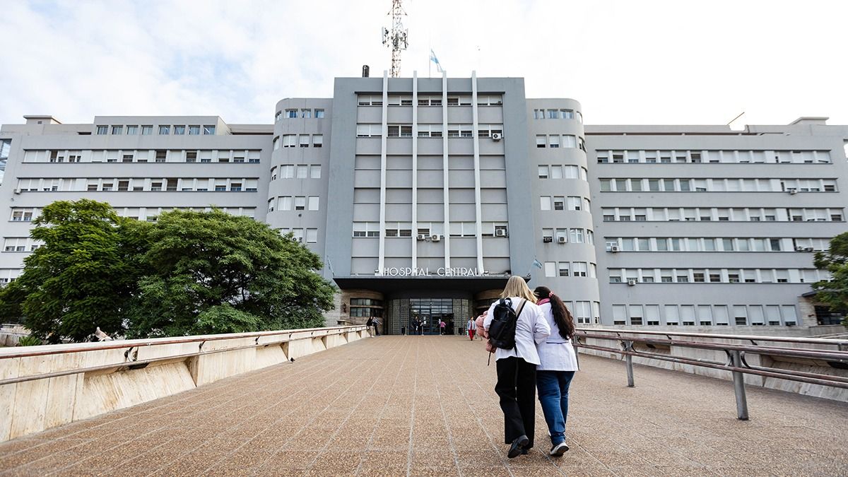 El baleado en Luján fue internado en el Hospital Central en muy grave estado. Imagen ilustrativa. El baleado en Luján fue internado en el Hospital Central en muy grave estado. Imagen ilustrativa.