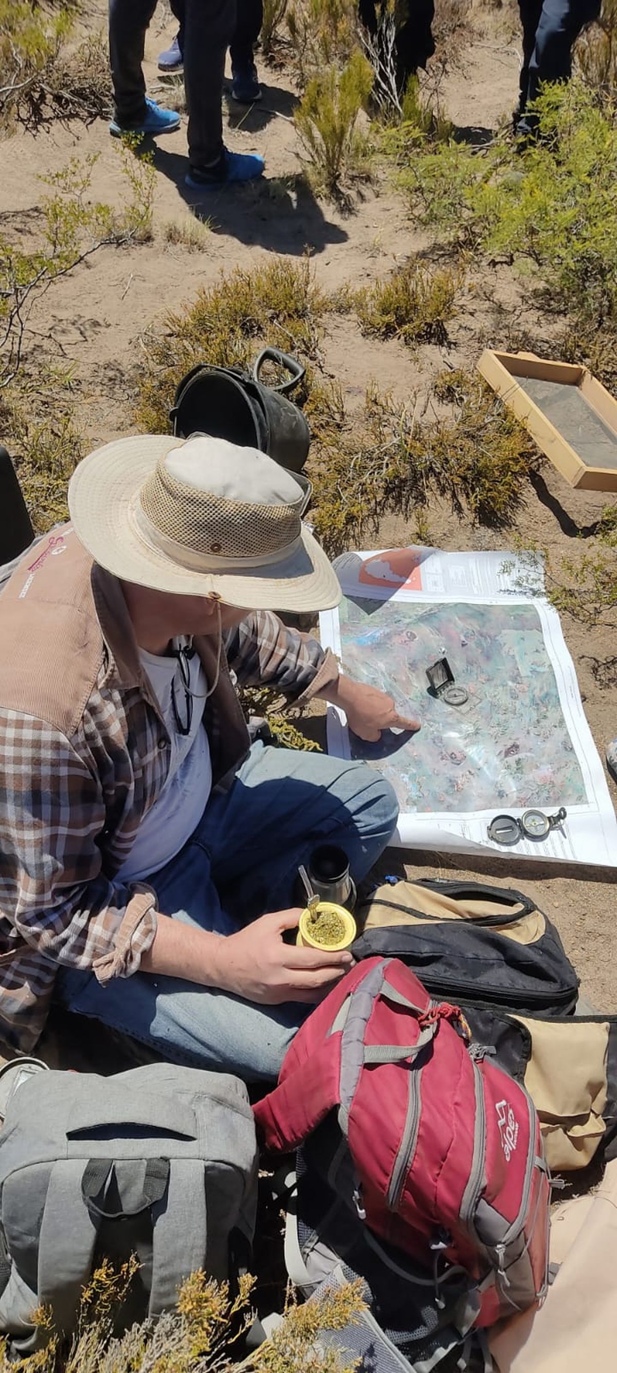 Antropólogos trabajan en un pueblo minero en ruinas de San Rafael y cercano a General Alvear. Allí habría sido enterrado Garavaglia. Antropólogos trabajan en un pueblo minero en ruinas de San Rafael y cercano a General Alvear. Allí habría sido enterrado Garavaglia.