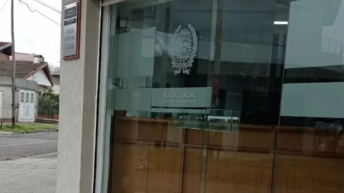 El edificio judicial de Florencio Varela donde se produjo el ataque al jurado popular.