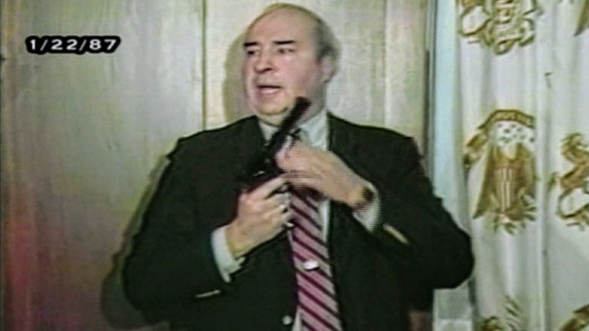 La última imagen del político antes de su suicidio.