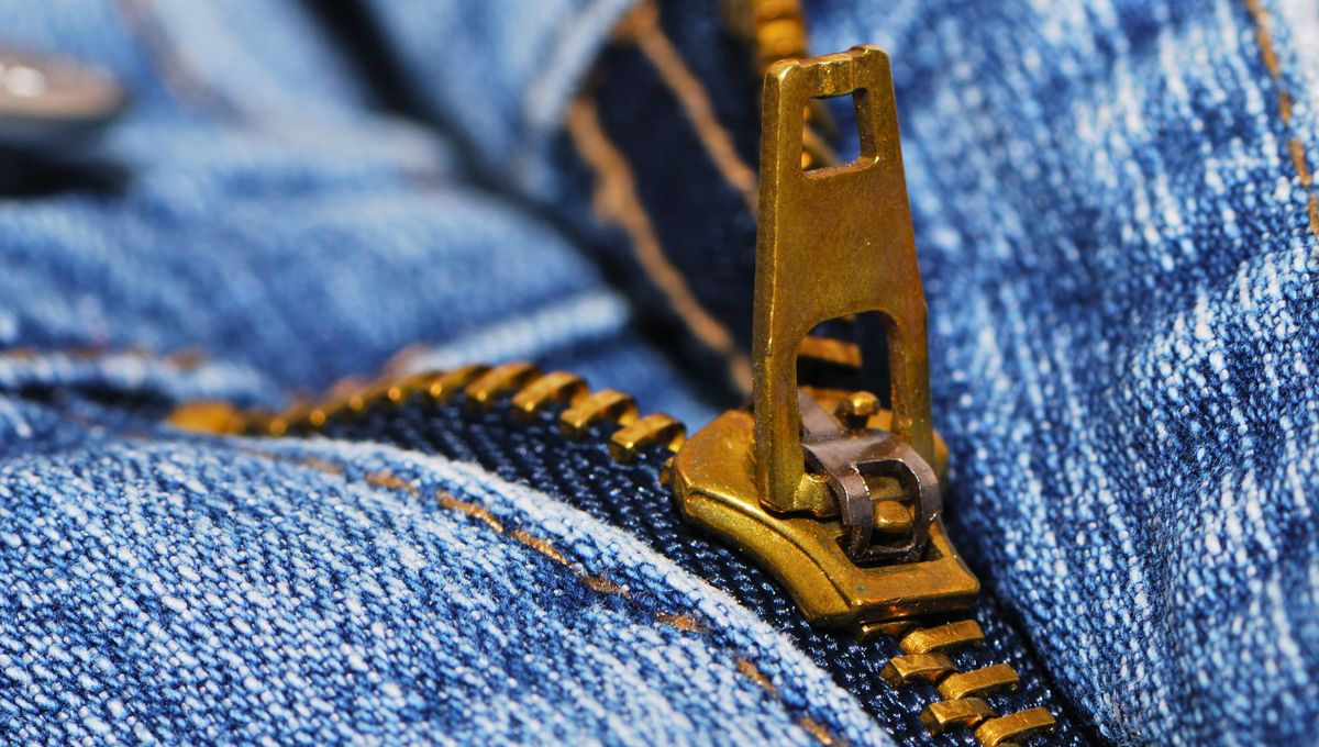 Puedes recuperar el cierre de tu pantalón favorito utilizando algunos materiales